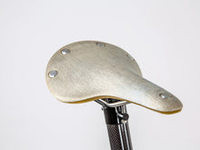 Laden Sie das Bild in den Galerie-Viewer, Brooks Cambium C17 Special Edition Saddle - Hummingbird Bike Ltd.
